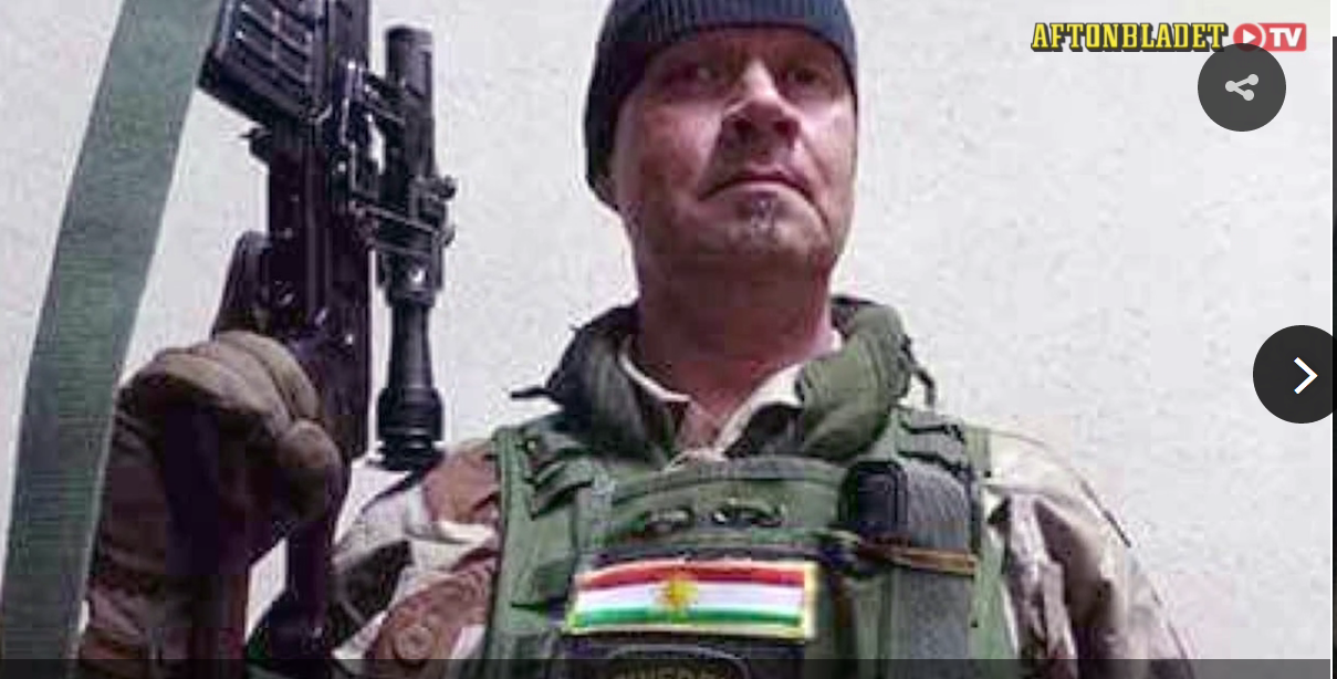 Tony Ekmen li Şingalê bi cilûbergên Pêşmerge, berî ku ji aliyê PKKê ve bê revandin